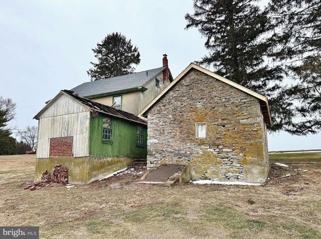 133 HUNTER RD, Oley, PA 19547