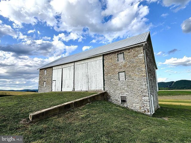 133 HUNTER RD, Oley, PA 19547