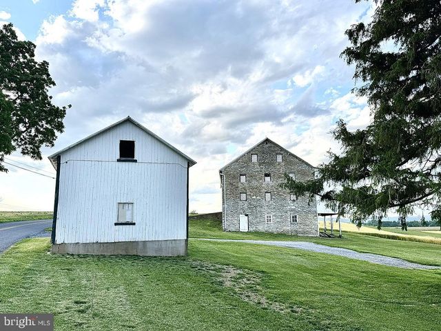 133 HUNTER RD, Oley, PA 19547