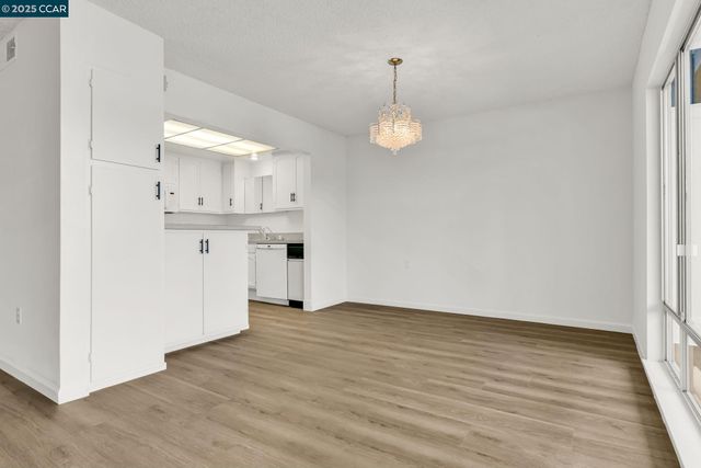1108 Fairlawn Ct. 6, Walnut Creek, CA 94595