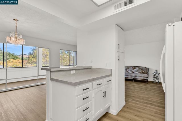 1108 Fairlawn Ct. 6, Walnut Creek, CA 94595