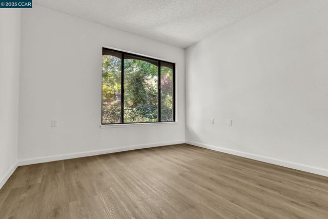 1108 Fairlawn Ct. 6, Walnut Creek, CA 94595