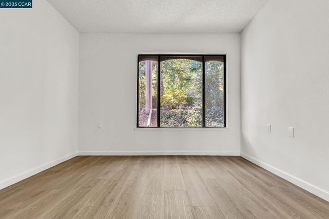 1108 Fairlawn Ct. 6, Walnut Creek, CA 94595
