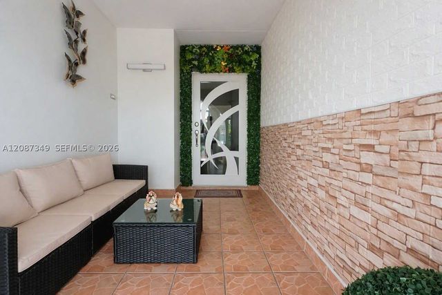 11231 NW 60th Ct, Hialeah, FL 33012