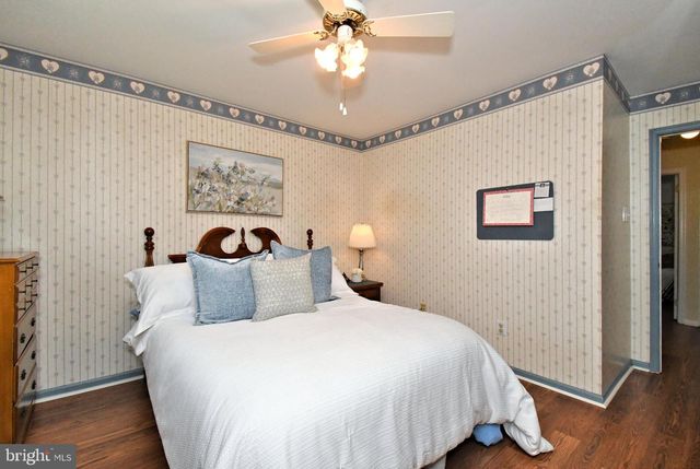 57 ARDSLEY CT, Newtown, PA 18940