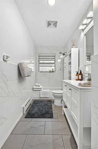 14334 14th Avenue, Whitestone, NY 11357