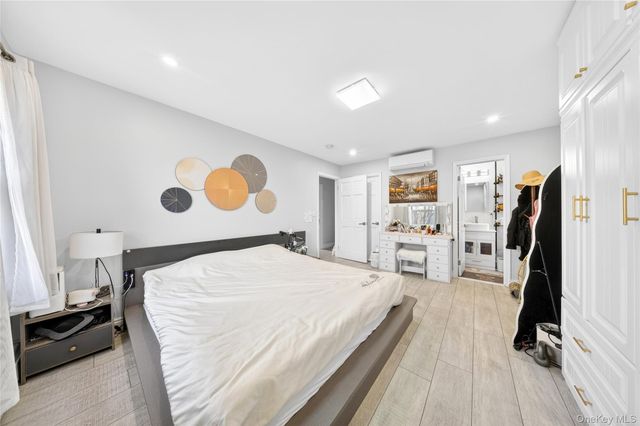 14334 14th Avenue, Whitestone, NY 11357