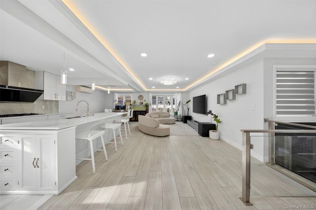 14334 14th Avenue, Whitestone, NY 11357