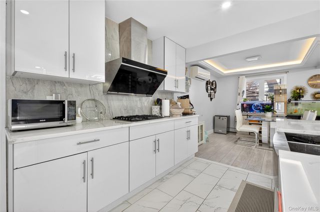 14334 14th Avenue, Whitestone, NY 11357