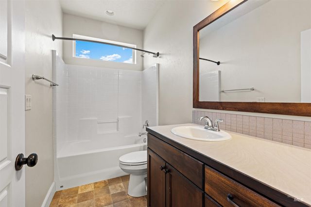 3389 S Lyford Ave, Meridian, ID 83642