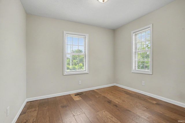 19932 Auten Road, South Bend, IN 46637