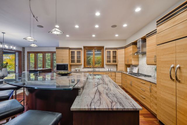 908 Julian Court, Naperville, IL 60540