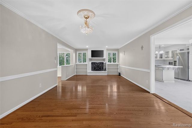 25645 Meridian Road, Grosse Ile, MI 48138