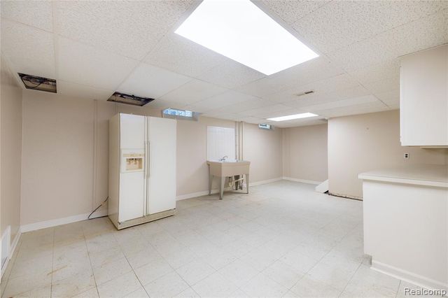 25645 Meridian Road, Grosse Ile, MI 48138