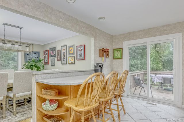 9 Blossom Road, Suffern, NY 10901
