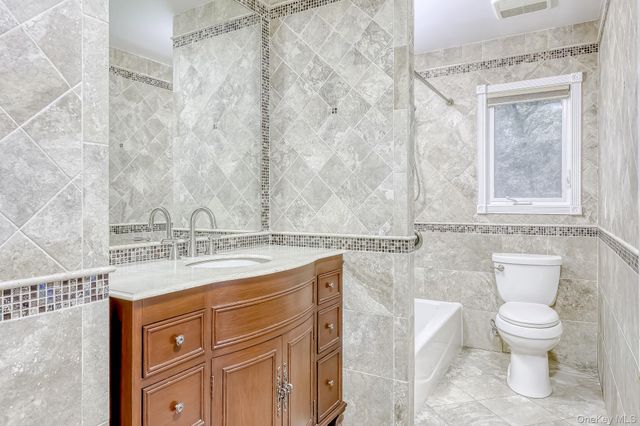 9 Blossom Road, Suffern, NY 10901