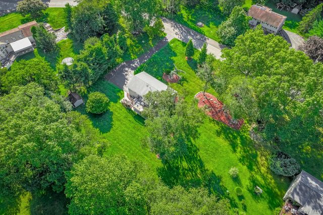 9 Blossom Road, Suffern, NY 10901