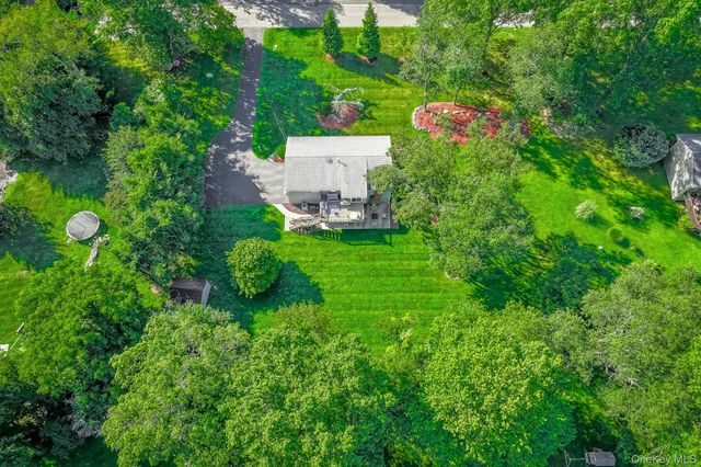 9 Blossom Road, Suffern, NY 10901
