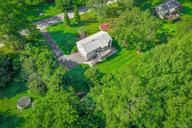 9 Blossom Road, Suffern, NY 10901
