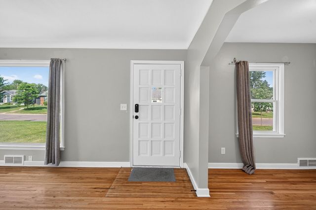 7225 Grand Avenue S, Richfield, MN 55423
