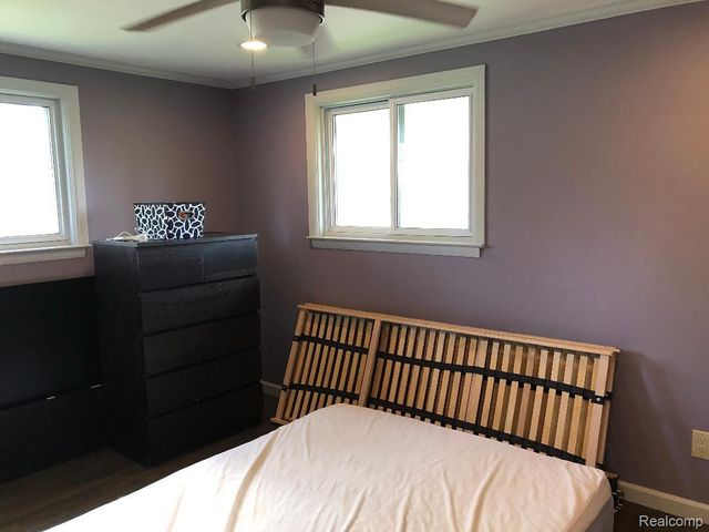 8135 KENWICK Drive, White Lake Charter Township, MI 48386