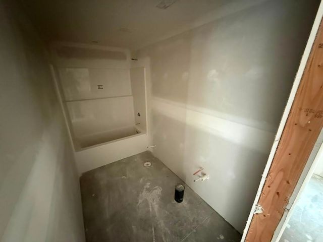 8955 E Joshua St, Bel Aire, KS 67226