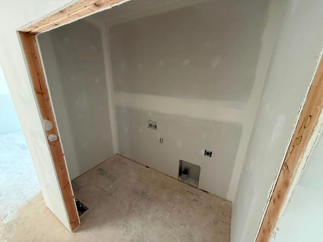 8955 E Joshua St, Bel Aire, KS 67226