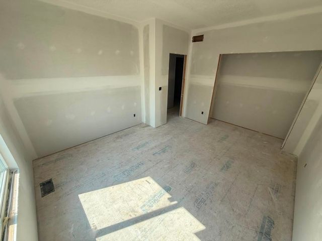 8955 E Joshua St, Bel Aire, KS 67226