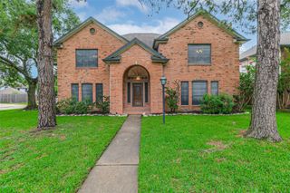 10218 Hedge Way Drive, Houston, TX 77065
