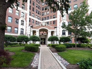 5555 S Everett Avenue A10, Chicago, IL 60637