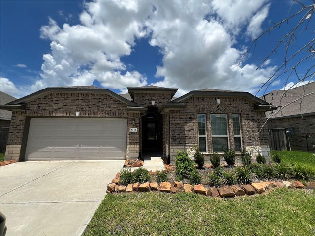 5115 Twin Summit Dr, Rosenberg, TX 77471