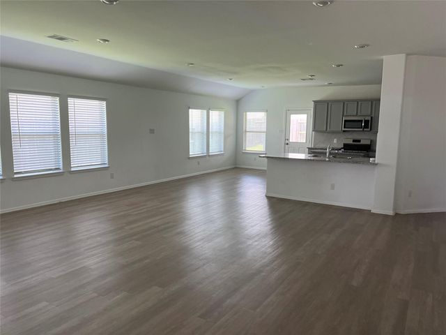 5115 Twin Summit Dr, Rosenberg, TX 77471