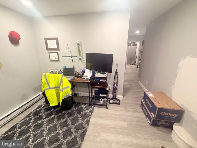 502 W 10TH, Chester, PA 19013