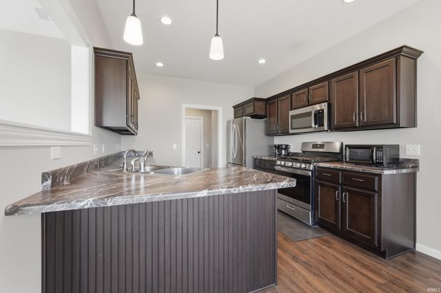 602 Pioneer Street, Garrett, IN 46738