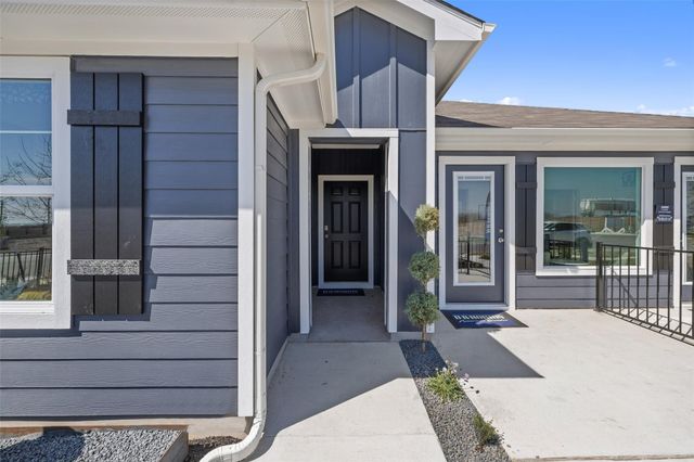 827 Arnold LOOP, Uhland, TX 78640