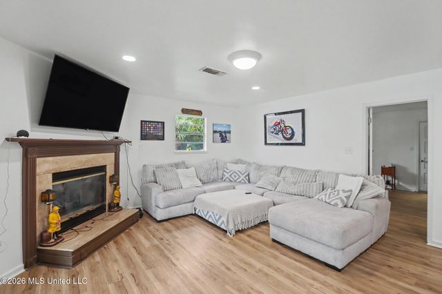 13410 River Road, Gulfport, MS 39503