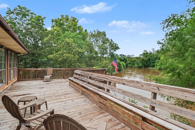 13410 River Road, Gulfport, MS 39503