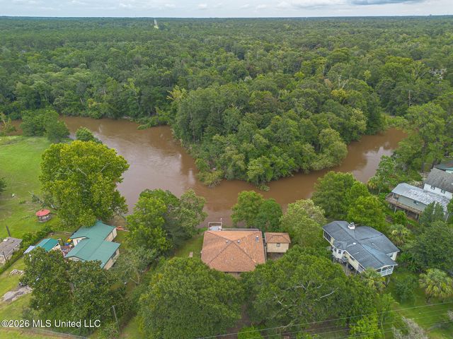 13410 River Road, Gulfport, MS 39503