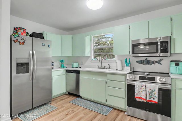 13410 River Road, Gulfport, MS 39503