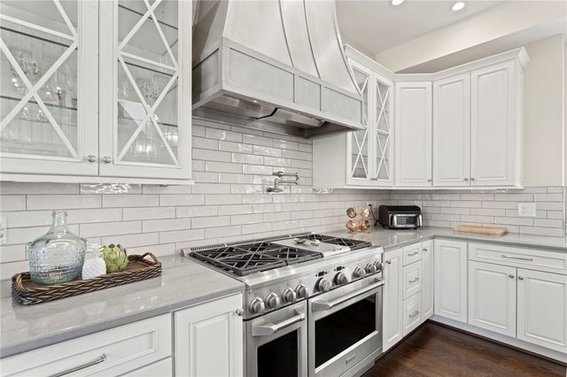 225 Saranac Drive, Sunset, SC 29685