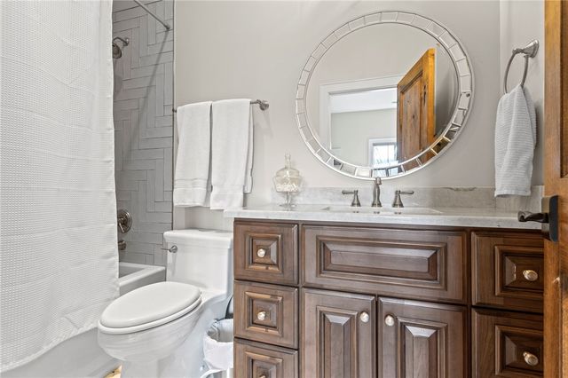 225 Saranac Drive, Sunset, SC 29685