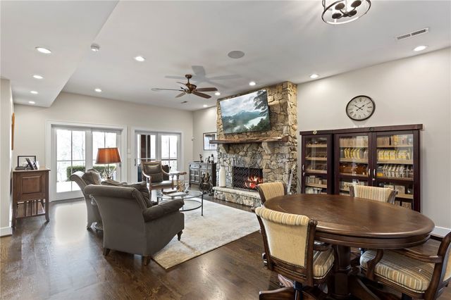 225 Saranac Drive, Sunset, SC 29685