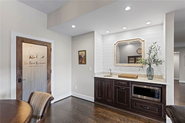 225 Saranac Drive, Sunset, SC 29685