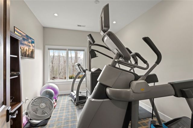 225 Saranac Drive, Sunset, SC 29685