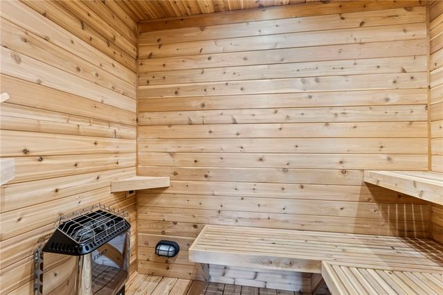 225 Saranac Drive, Sunset, SC 29685