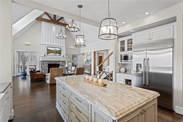 225 Saranac Drive, Sunset, SC 29685