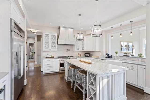 225 Saranac Drive, Sunset, SC 29685