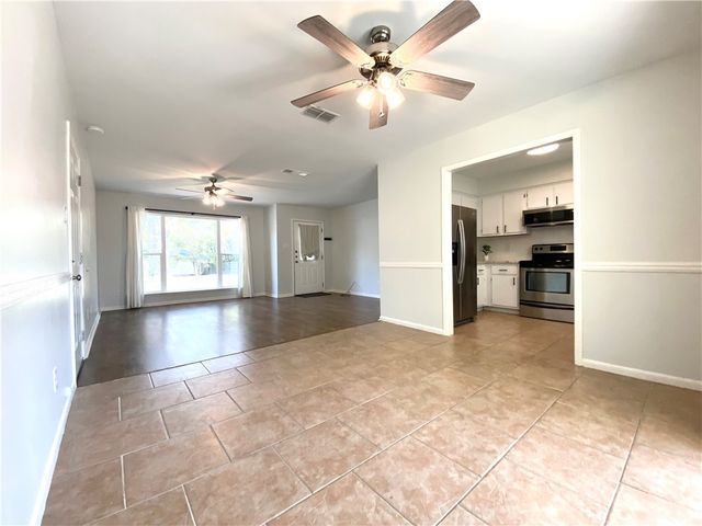 2706 Westwood Main Drive, Bryan, TX 77807