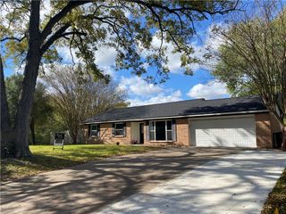 2706 Westwood Main Drive, Bryan, TX 77807