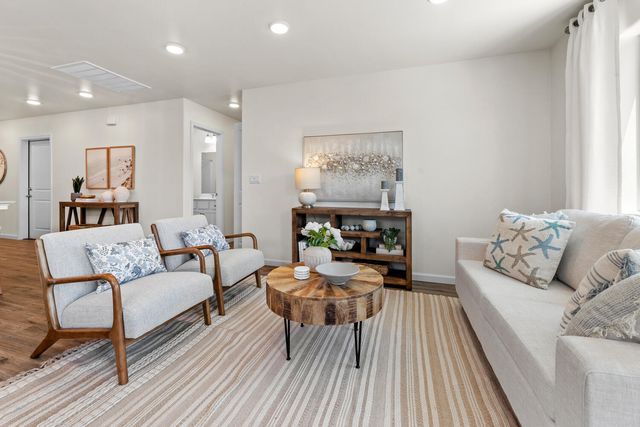 30774 Azalea Road, Visalia, CA 93291